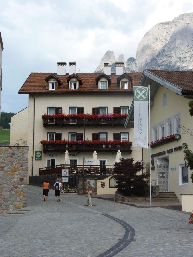 Gasthof Albergo Kreuzwirt Fie allo Sciliar Exterior photo